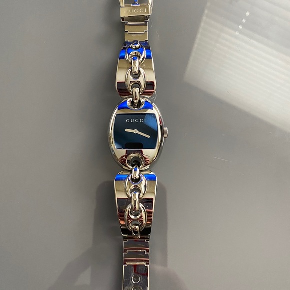 Gucci bracelet watch
